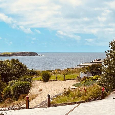 Wild Atlantic Lodge Bed & Breakfast ลาฮินช์ ภายนอก รูปภาพ