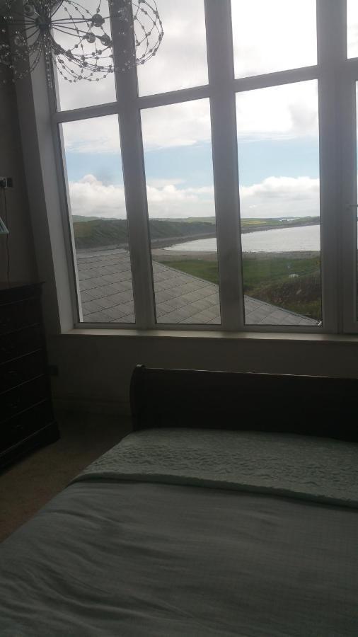 Wild Atlantic Lodge Bed & Breakfast ลาฮินช์ ภายนอก รูปภาพ