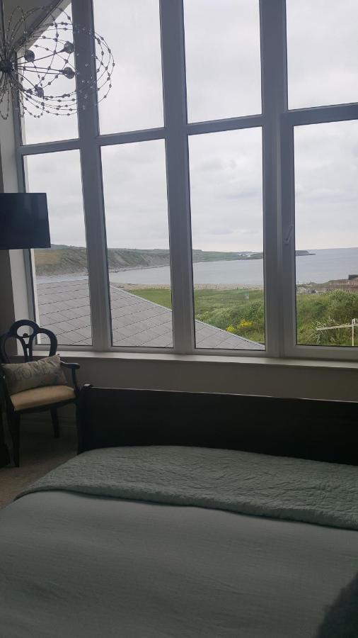 Wild Atlantic Lodge Bed & Breakfast ลาฮินช์ ภายนอก รูปภาพ