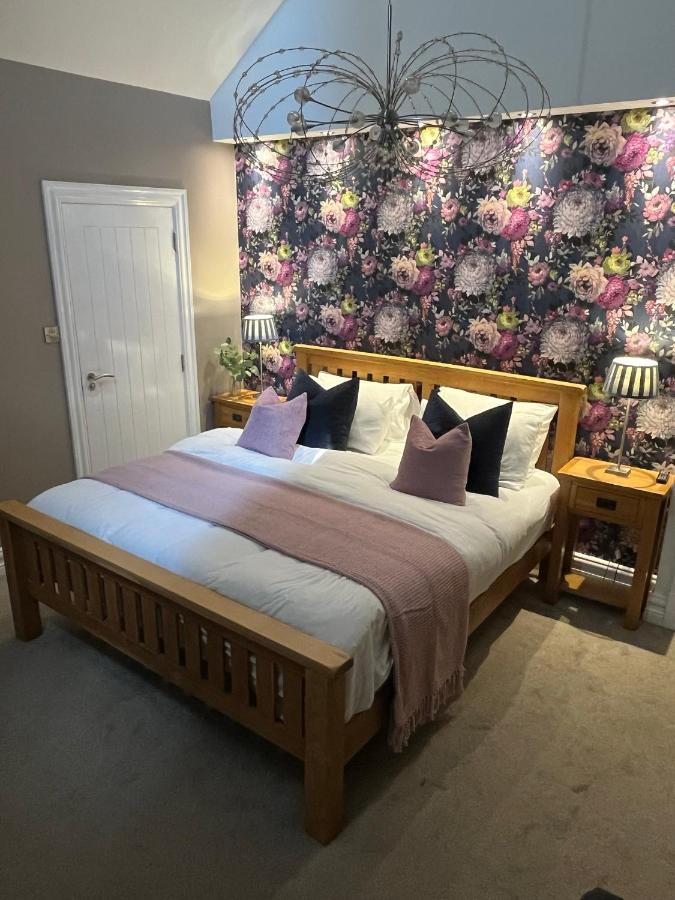 Wild Atlantic Lodge Bed & Breakfast ลาฮินช์ ภายนอก รูปภาพ