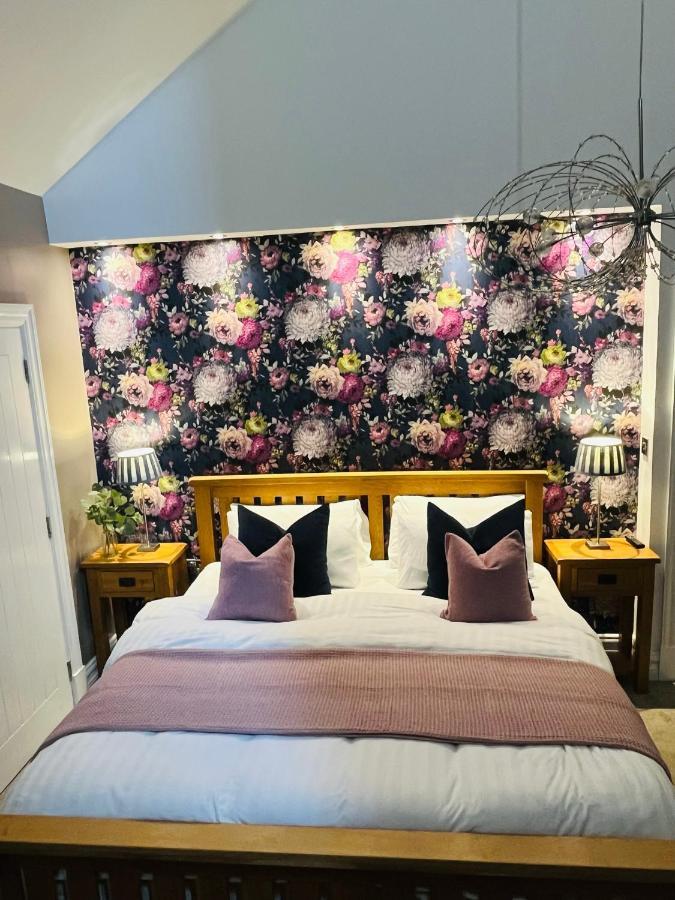 Wild Atlantic Lodge Bed & Breakfast ลาฮินช์ ภายนอก รูปภาพ