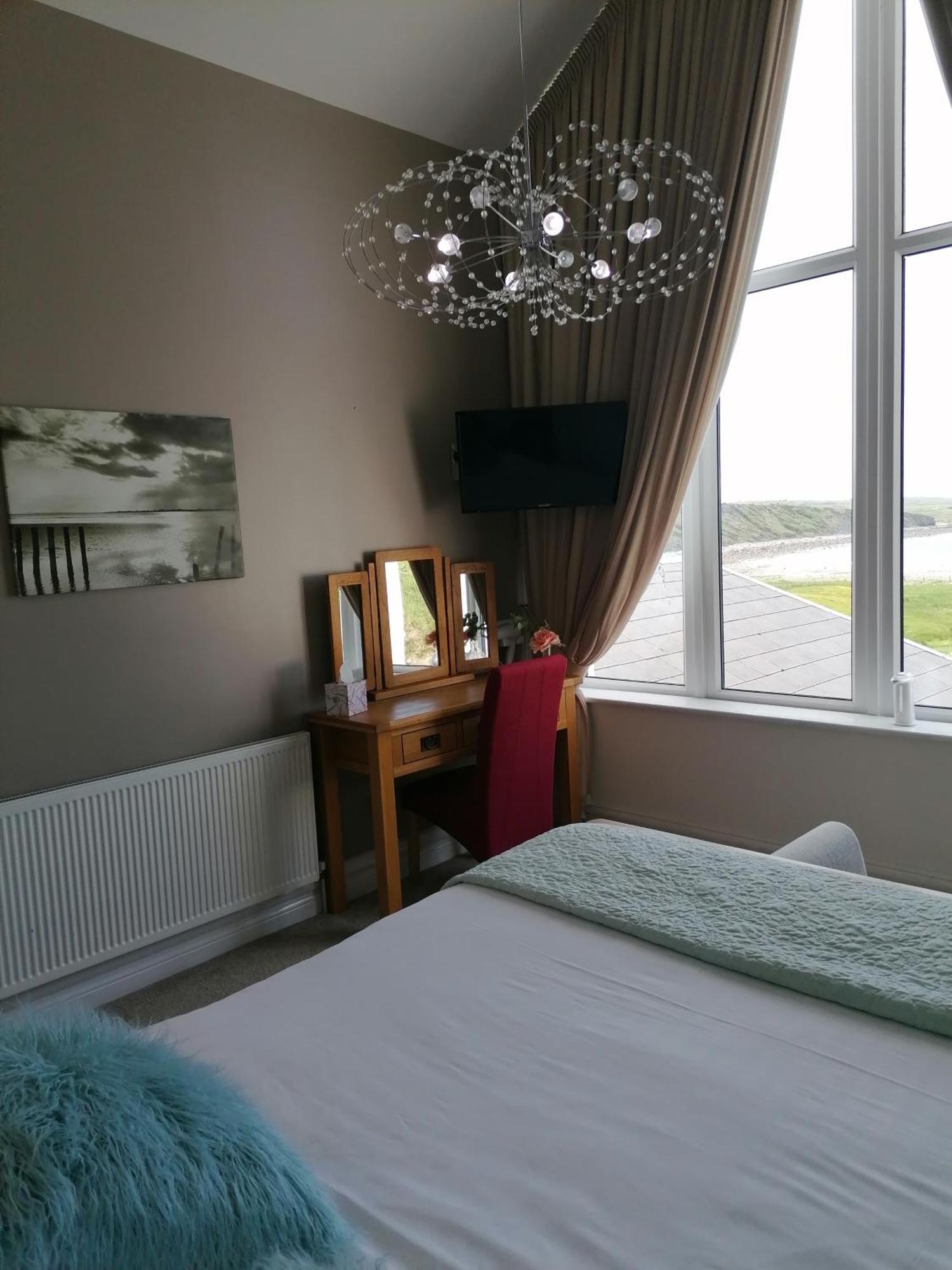 Wild Atlantic Lodge Bed & Breakfast ลาฮินช์ ห้อง รูปภาพ